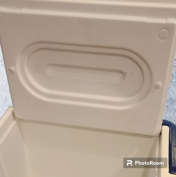 **Sale**Vintage Igloo Legend 6 Can Beach Cooler Red Blue Handle FlipTop - Picture 5 of 6